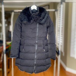Zara black mid length femineme down filled coat puffer jacket faux fur collar
